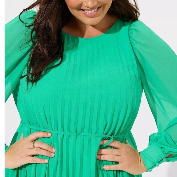 Torrid NWT Kelly Green Chiffon Accordion Pleated Long Sleeve A-line Mini Dress - Picture 3 of 16